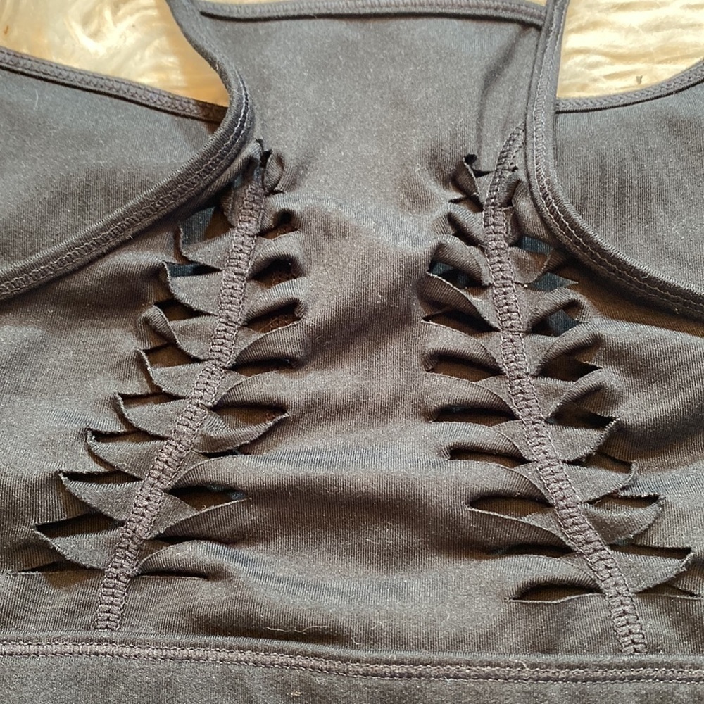 Le Ore Lucca Laser Cut Studio Sports Bra Black sz XS - Picture 9 of 9
